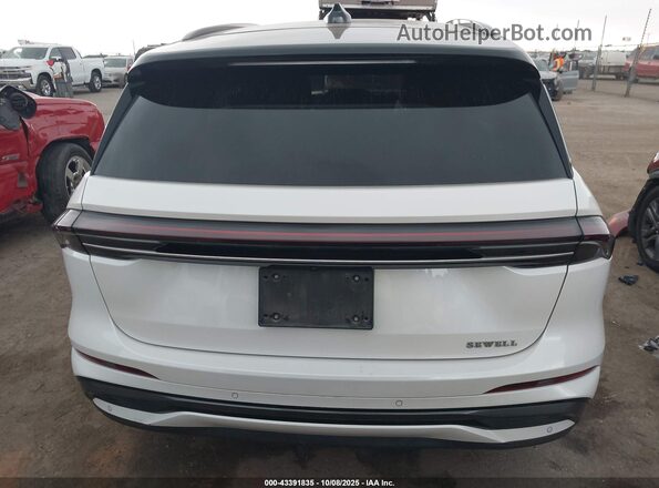 5LMPJ8K41RJ824535 2024 LINCOLN NAUTILUS White 