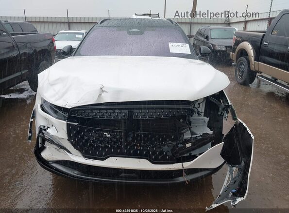 5LMPJ8K41RJ824535 2024 LINCOLN NAUTILUS White Widok z przodu