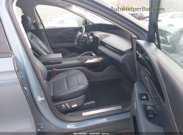 5LMPJ8K47SJ918277 2025 LINCOLN NAUTILUS Blue Вид салону спереду