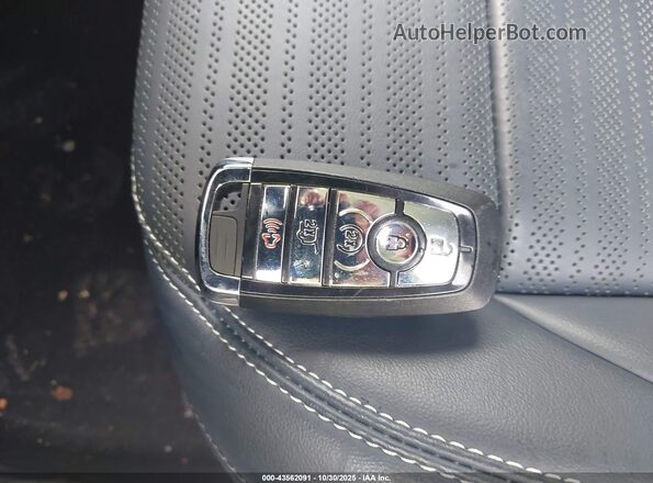 5LMPJ8K47SJ918277 2025 LINCOLN NAUTILUS Blue Вид панелі приладів