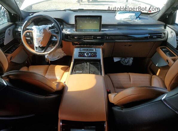 5LMYJ9YY7NNL00894 2022 LINCOLN AVIATOR White Dashboard view