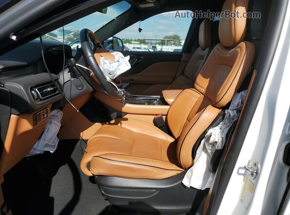 5LMYJ9YY7NNL00894 2022 LINCOLN AVIATOR White Front interior view