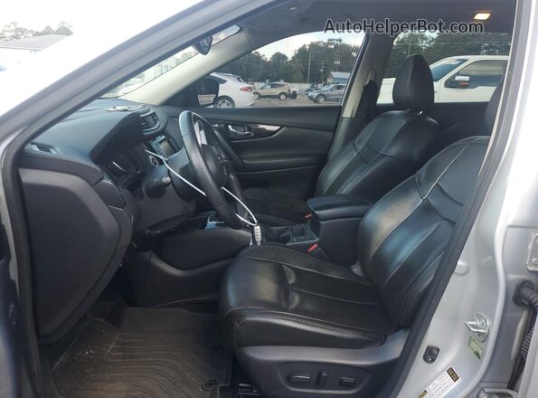 5N1AT2MT9LC745498 2020 NISSAN ROGUE Silver Вид салону спереду