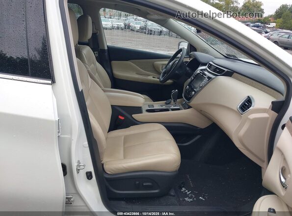 5N1AZ2CS0MC144568 2021 NISSAN MURANO White Front interior view