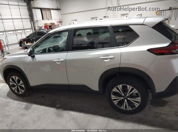 5N1BT3BB6NC721571 2022 NISSAN ROGUE Серебряный 