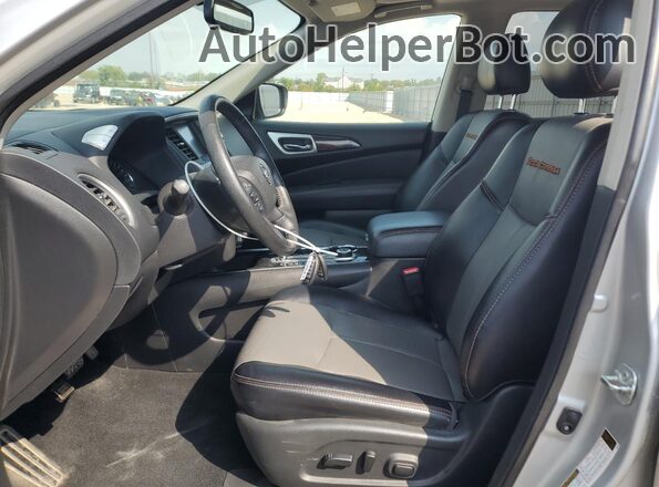 5N1DR2CM4LC644763 2020 NISSAN PATHFINDER Silver Вид салону спереду