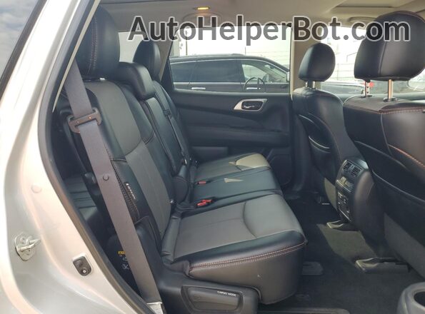 5N1DR2CM4LC644763 2020 NISSAN PATHFINDER Silver Вид задньої частини салону