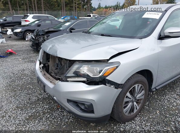 5N1DR2MM1HC657900 2017 NISSAN PATHFINDER Silver Вид спереду