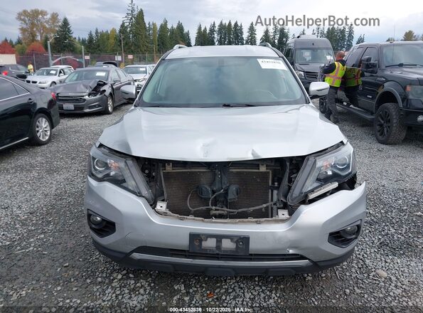 5N1DR2MM1HC657900 2017 NISSAN PATHFINDER Silver Вид задньої частини салону