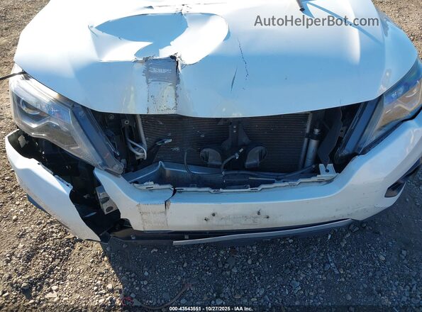 5N1DR2MM1JC627270 2018 NISSAN PATHFINDER White Front view