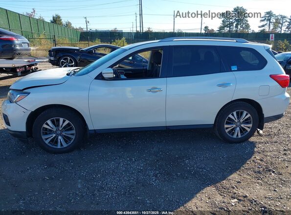 5N1DR2MM1JC627270 2018 NISSAN PATHFINDER White Rear interior view