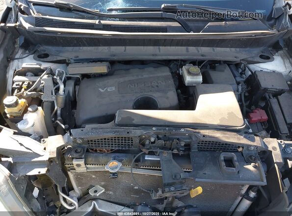 5N1DR2MM1JC627270 2018 NISSAN PATHFINDER White Rear view