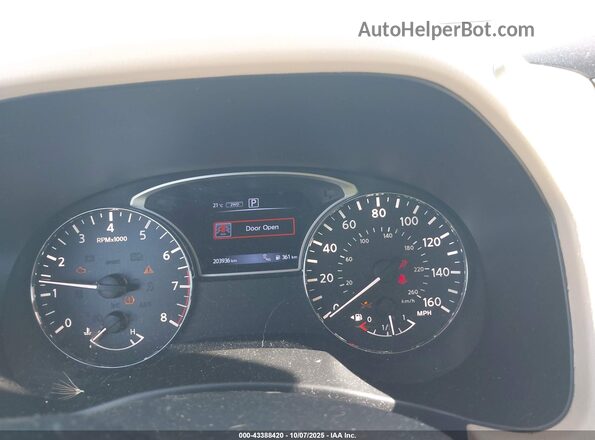 5N1DR2MM6HC903744 2017 NISSAN PATHFINDER White Հետևի նստատեղերի տեսք