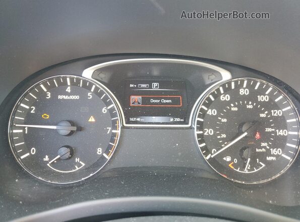 5N1DR2MM6JC652181 2018 NISSAN PATHFINDER Черный 