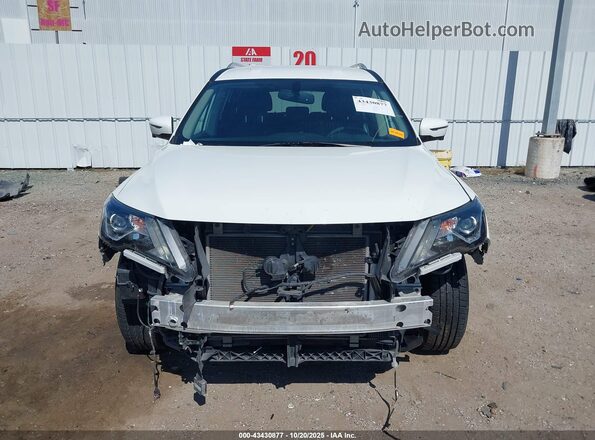 5N1DR2MN1JC609702 2018 NISSAN PATHFINDER White 