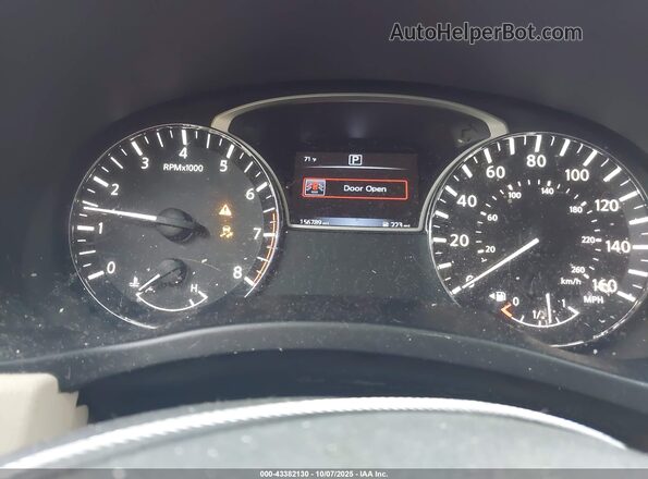 5N1DR2MN2HC628298 2017 NISSAN PATHFINDER White Հետևի նստատեղերի տեսք