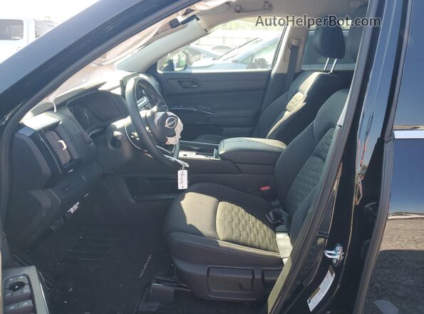 5N1DR3AA6SC226038 2025 NISSAN PATHFINDER Черный Вид салона спереди