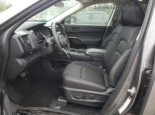 5N1DR3BA2SC264302 2025 NISSAN PATHFINDER Gray Front interior view