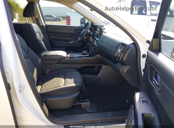 5N1DR3BA9RC314896 2024 NISSAN PATHFINDER White Vista interior delantera