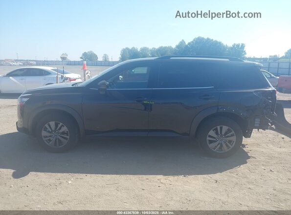 5N1DR3BC8RC300084 2024 NISSAN PATHFINDER Black 