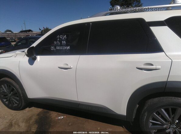5N1DR3CB3PC211896 2023 NISSAN PATHFINDER White სალონის 360-გრადუსიანი ხედი