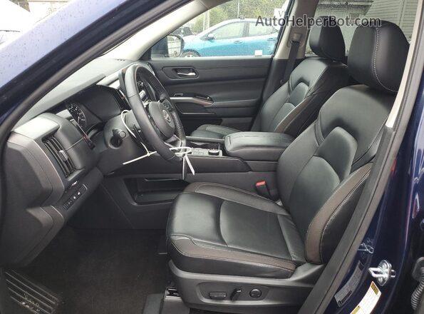 5N1DR3CC0PC260711 2023 NISSAN PATHFINDER Blue Front interior view