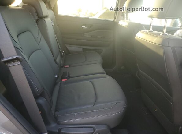 5N1DR3CC9SC244077 2025 NISSAN PATHFINDER Gray უკანა სალონის ხედი