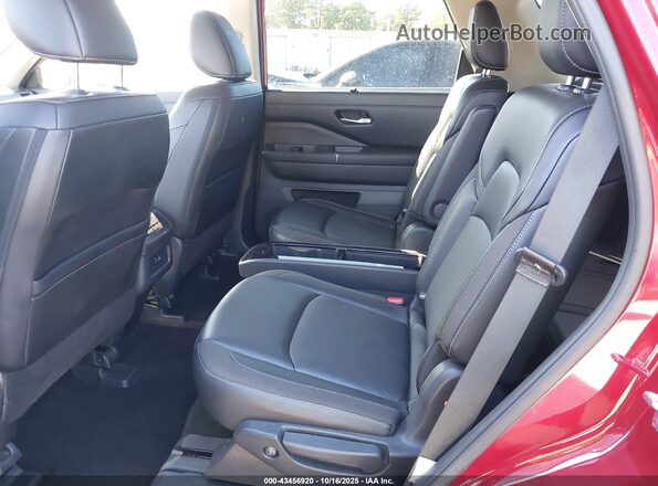 5N1DR3CD7PC260424 2023 NISSAN PATHFINDER Red Widok naklejki z numerem VIN