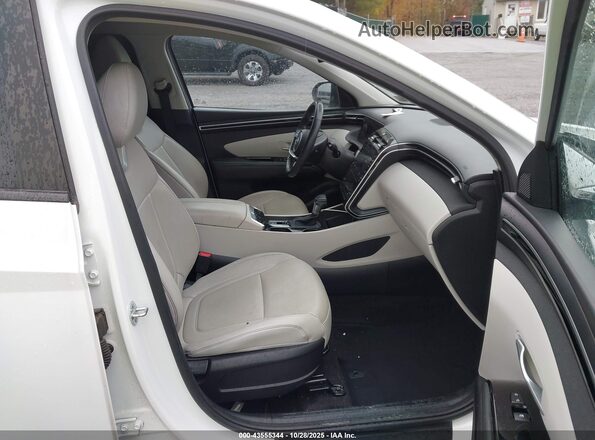 5NMJC3AE7NH120652 2022 HYUNDAI TUCSON White Вид салону спереду