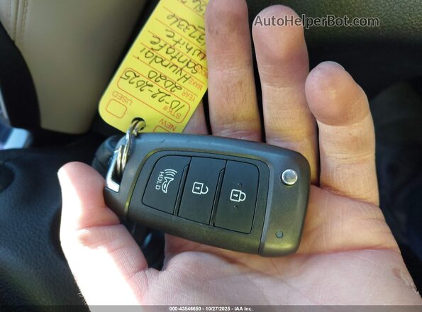 5NMS2CAD0LH137336 2020 HYUNDAI SANTA FE Белый Вид панели приборов