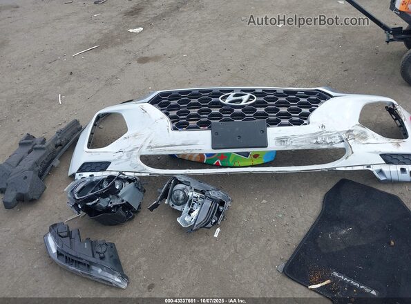5NMS2CAD9LH231425 2020 HYUNDAI SANTA FE White Instrument cluster view