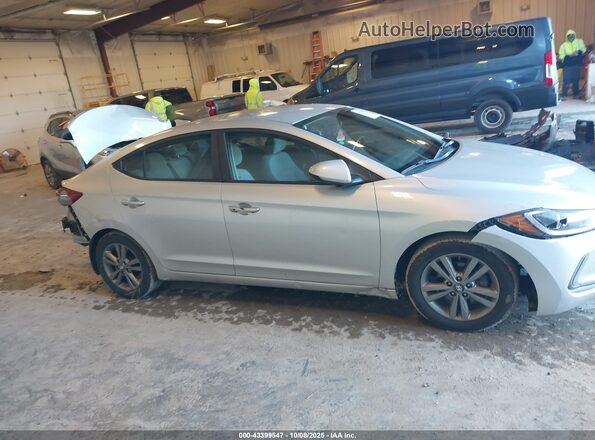 5NPD84LF1HH071921 2017 HYUNDAI ELANTRA Silver Rear interior view