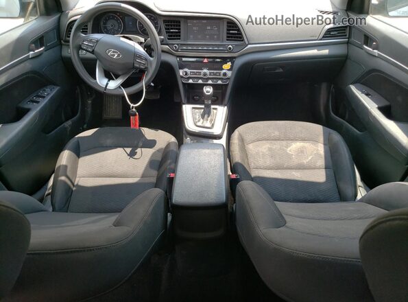 5NPD84LF1LH576107 2020 HYUNDAI ELANTRA Серебряный Вид панели приборов