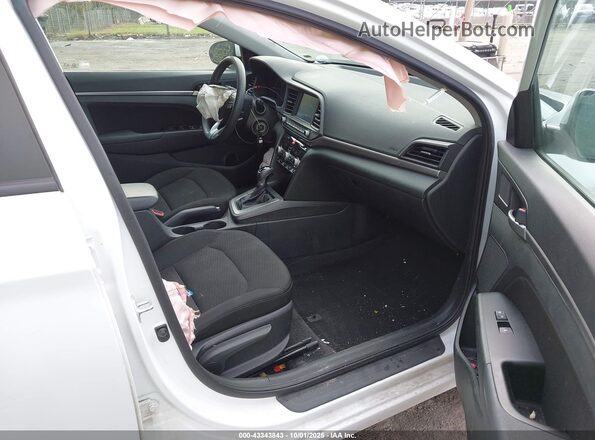5NPD84LF1LH632322 2020 HYUNDAI ELANTRA Белый Вид салона спереди