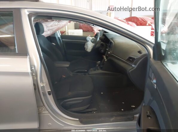 5NPD84LF2LH576116 2020 HYUNDAI ELANTRA Silver Вид салону спереду