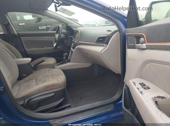 5NPD84LF5LH579043 2020 HYUNDAI ELANTRA Blue Front interior view