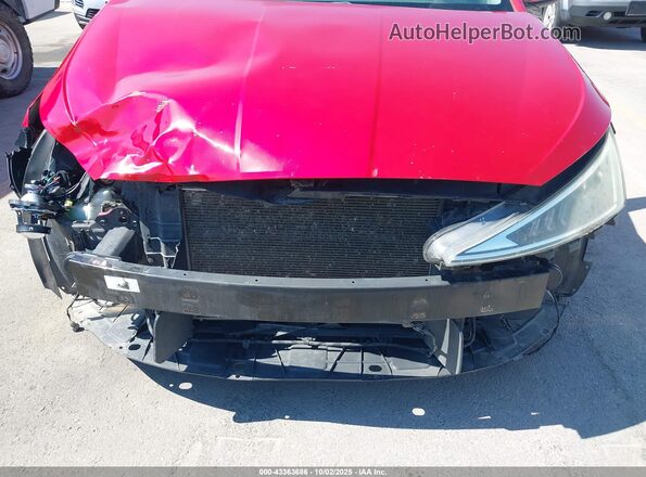 5NPD84LF5LH582069 2020 HYUNDAI ELANTRA Red Widok z przodu
