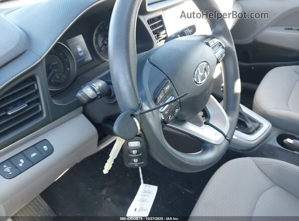 5NPD84LF8LH632513 2020 HYUNDAI ELANTRA Silver Вид панелі приладів