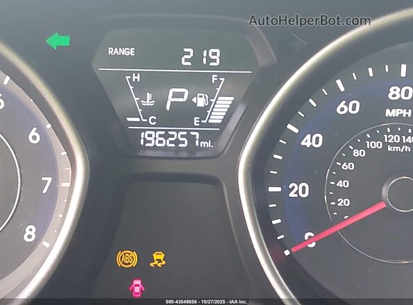 5NPDH4AE2GH725785 2016 HYUNDAI ELANTRA Silver 