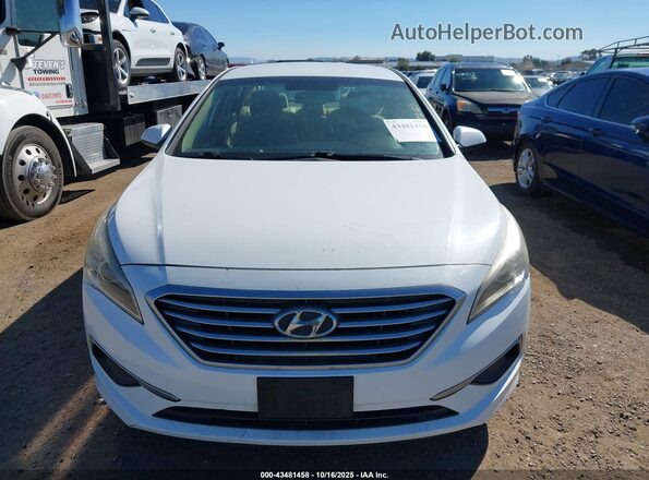 5NPE24AF8HH592966 2017 HYUNDAI SONATA White Vista del cuadro de instrumentos