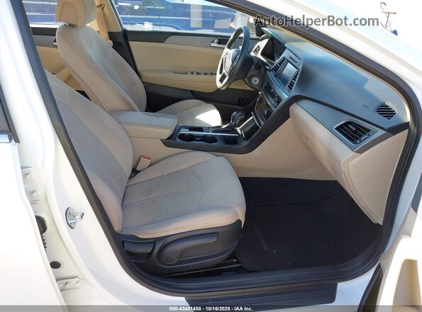 5NPE24AF8HH592966 2017 HYUNDAI SONATA White Vista interior delantera