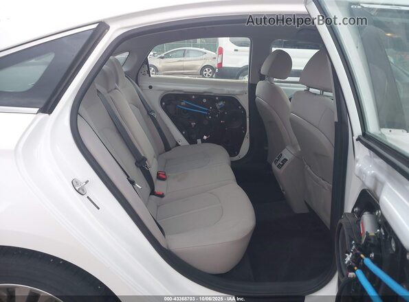 5NPE34AF8JH711490 2018 HYUNDAI SONATA White 