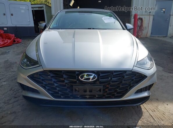 5NPEF4JA8LH060232 2020 HYUNDAI SONATA Silver Սալոնի հետևի տեսք