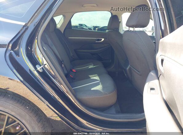5NPEG4JAXNH135223 2022 HYUNDAI SONATA Black VIN კოდის სტიკერის ხედი