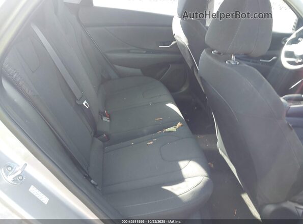 5NPLL4AGXNH075242 2022 HYUNDAI ELANTRA Silver Widok naklejki z numerem VIN