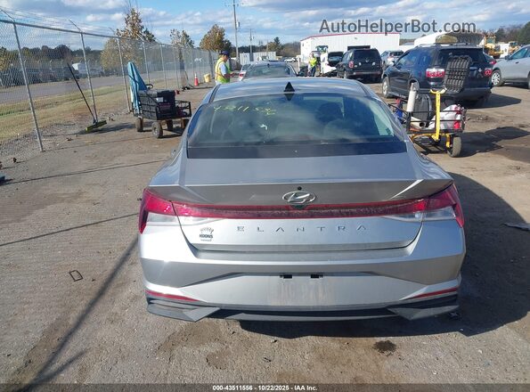 5NPLL4AGXNH075242 2022 HYUNDAI ELANTRA Silver 