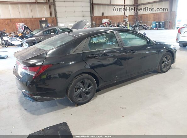5NPLM4AG2NH071831 2022 HYUNDAI ELANTRA Black Tył prawy