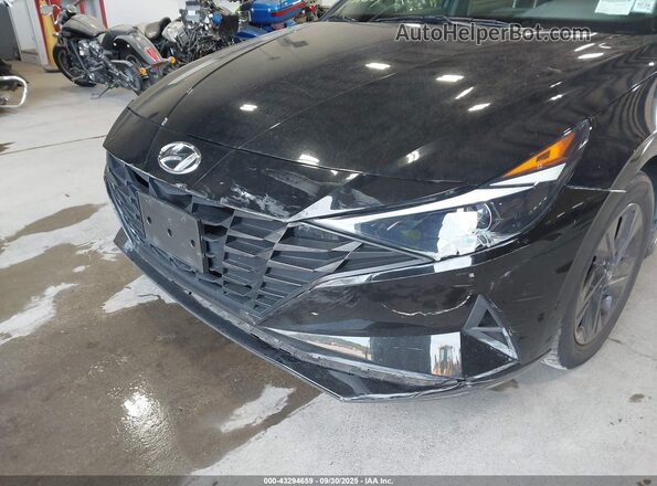 5NPLM4AG2NH071831 2022 HYUNDAI ELANTRA Black 