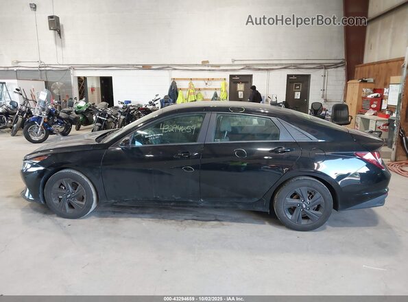 5NPLM4AG2NH071831 2022 HYUNDAI ELANTRA Black Widok wnętrza 360 stopni