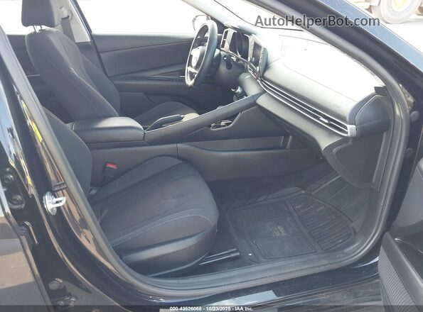 5NPLM4AG8MH018582 2021 HYUNDAI ELANTRA Black Вид салону спереду